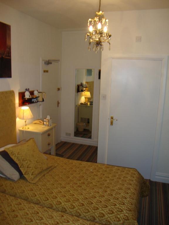 Sherwood Hotel - B&B 해러게이트 객실 사진